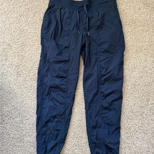 lululemon Dance Studio Mid-Rise
Jogger *Full Length